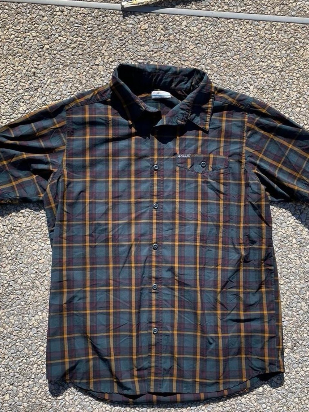 Columbia Men's Lightweight Performance Plaid Button-Up Shirt
